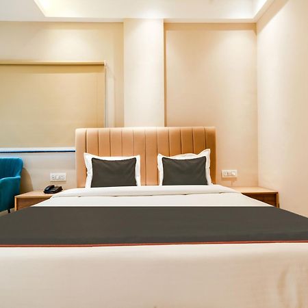 Collection O Hotel Mint Indore Bagian luar foto